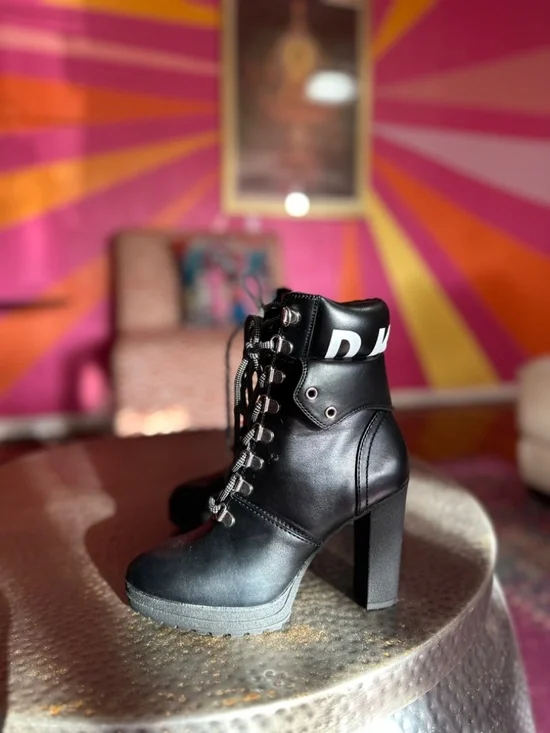 DKNY Black Leather Lace-Up Ankle High Heeled Boots Women's 6.5 - Picture 7 of 14